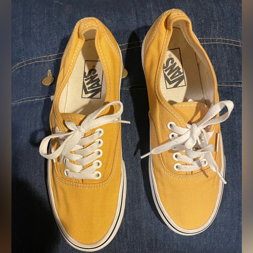 VANS Mustard/Golden lace-up shoes